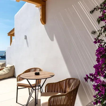Avra Apartment *